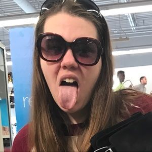 Meet your Posher, Melinda